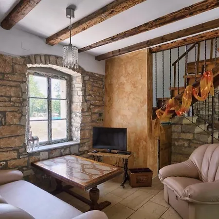 度假居 Mit Privatpool Fuer 8 Personen Ca 150 Qm In Cervari, Istrien Westkueste Von Istrien *