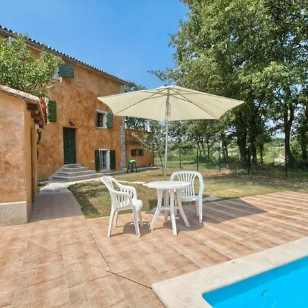 Mit Privatpool Fuer 8 Personen Ca 150 Qm In Cervari, Istrien Westkueste Von Istrien *