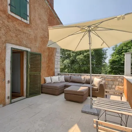 Mit Privatpool Fuer 8 Personen Ca 150 Qm In Cervari, Istrien Westkueste Von Istrien